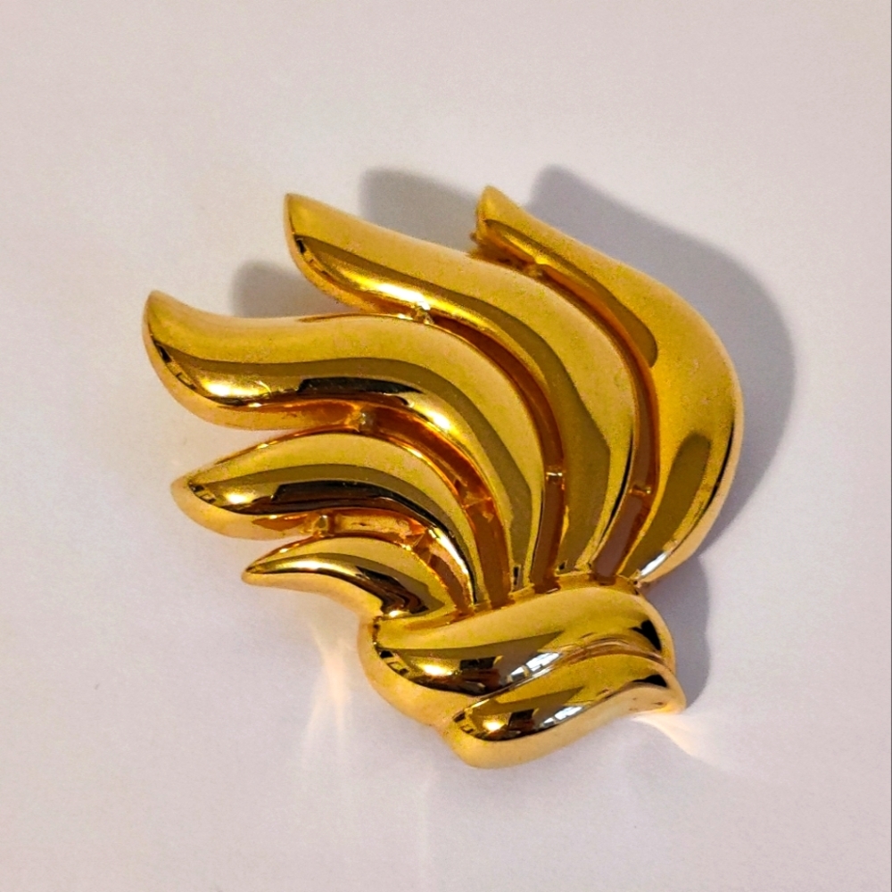 Vintage Monet Fire Flame Brooch Rare 🔥